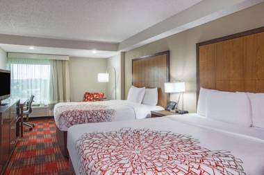 La Quinta Inn & Suites by Wyndham DC Metro Capital Beltway