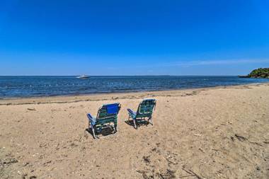 Chestertown Family Hideaway with Kayaks and Deck!