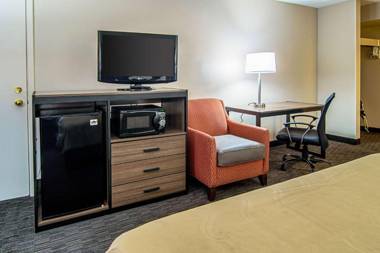 Quality Inn & Suites Laurel