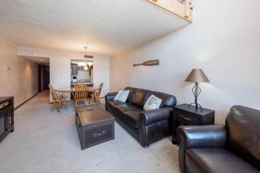 303D - Lakefront 2 Bedroom Condo Close to Indoor Pool & Hot Tub!