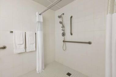 Howard Johnson by Wyndham Ocean City Oceanfront