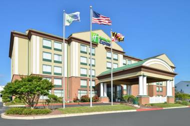 Holiday Inn Express & Suites - Ocean City an IHG Hotel