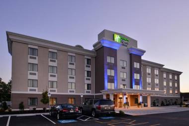 Holiday Inn Express and Suites West Ocean City an IHG Hotel
