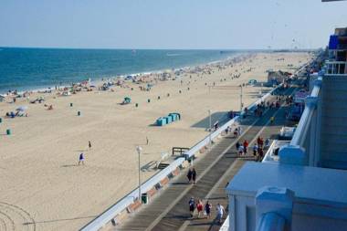 Monte Carlo Boardwalk / Oceanfront Ocean City