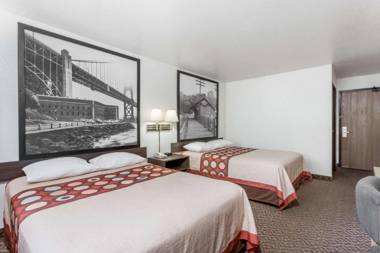 Super 8 by Wyndham Prince Frederick