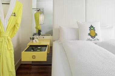 Staypineapple A Delightful Hotel South End