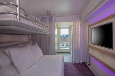 YOTEL Boston