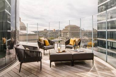 Four Seasons Hotel One Dalton Street Boston
