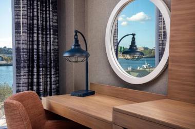 Hampton Inn Boston Seaport District