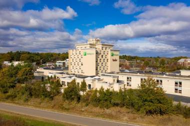 Holiday Inn Boston - Dedham Hotel & Conference Center an IHG Hotel