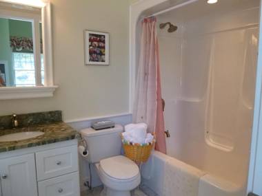 Falmouth Heights Motor Lodge