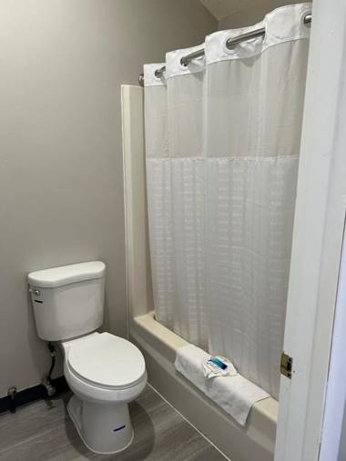 Captain's Lodge Motel