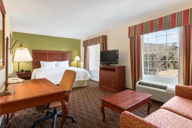 Hampton Inn & Suites Greenfield