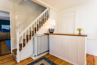Carlisle House Inn