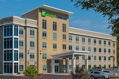 Holiday Inn Express & Suites Norwood an IHG Hotel