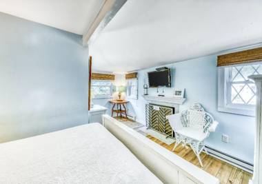 The Island Inn Condominiums by DC