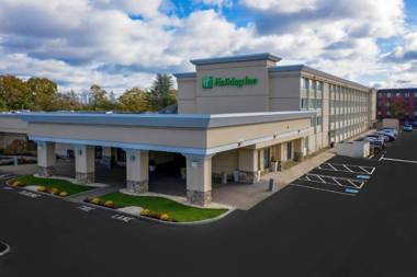 Holiday Inn & Suites Boston Peabody an IHG Hotel