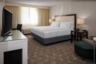 Holiday Inn & Suites Boston Peabody an IHG Hotel