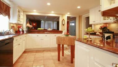 Beach & King Street Inn