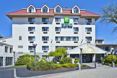 Holiday Inn Express Boston-Waltham an IHG Hotel