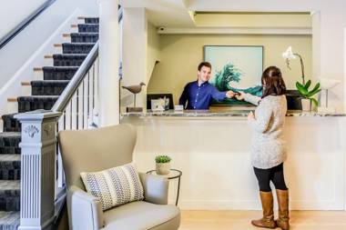 Winthrop Beach Inn and Suites Boston Logan Airport