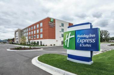 Holiday Inn Express & Suites - Allen Park an IHG Hotel