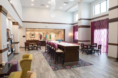 Hampton Inn & Suites Bay City