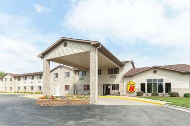 Super 8 by Wyndham Big Rapids