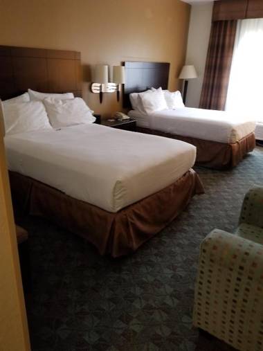 Holiday Inn Express Hotel & Suites Canton an IHG Hotel