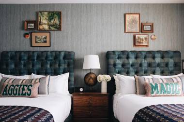 Graduate East Lansing