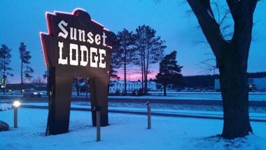 Sunset Lodge Escanaba