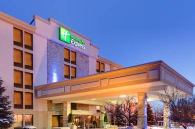 Holiday Inn Express Flint-Campus Area an IHG Hotel