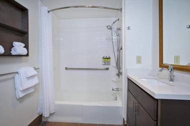 Candlewood Suites Grand Rapids Airport an IHG Hotel