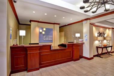 Holiday Inn Express Hotel & Suites Grand Rapids-North an IHG Hotel