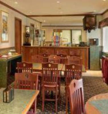 Baymont Inn and Suites Grand Rapids Airport