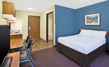 WoodSpring Suites Holland - Grand Rapids