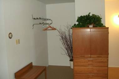 Budget Host Inn