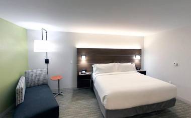 Holiday Inn Express & Suites - Detroit Northwest - Livonia an IHG Hotel