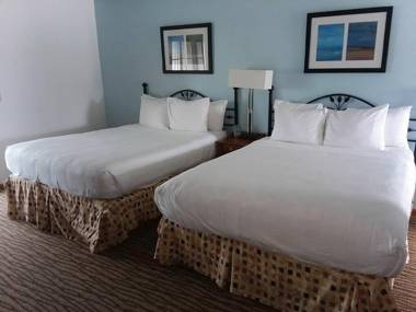 Snyders Shoreline Inn