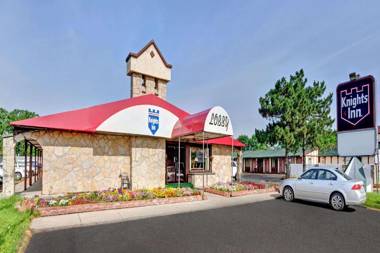 Knights Inn - Madison Heights