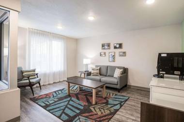 WoodSpring Suites Detroit Madison Heights