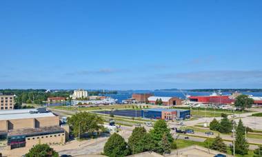 Delta Hotels by Marriott Muskegon Convention Center