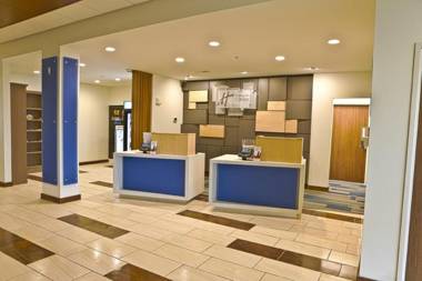 Holiday Inn Express & Suites Port Huron an IHG Hotel