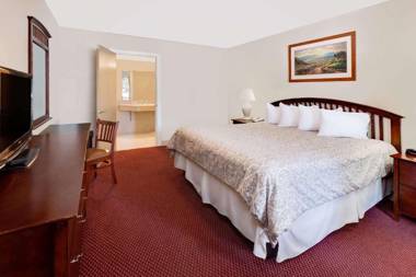 Knights Inn Traverse City