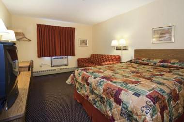 Burnsville Inn & Suites