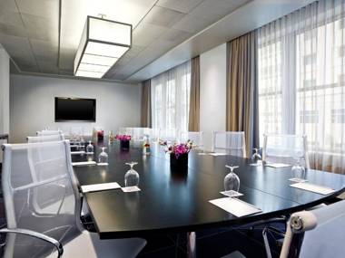 W Minneapolis - The Foshay