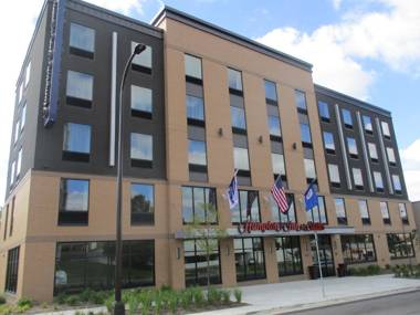 Hampton Inn and Suites Minneapolis University Area MN
