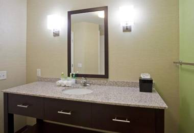 Holiday Inn Express Hotel & Suites Rogers an IHG Hotel