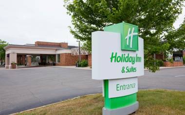 Holiday Inn & Suites St. Cloud an IHG Hotel