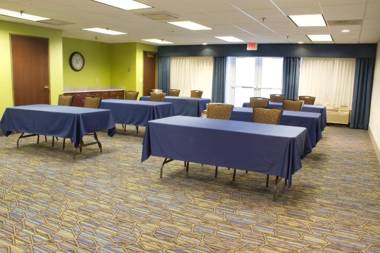 Holiday Inn Express Hotel & Suites-St. Paul an IHG Hotel